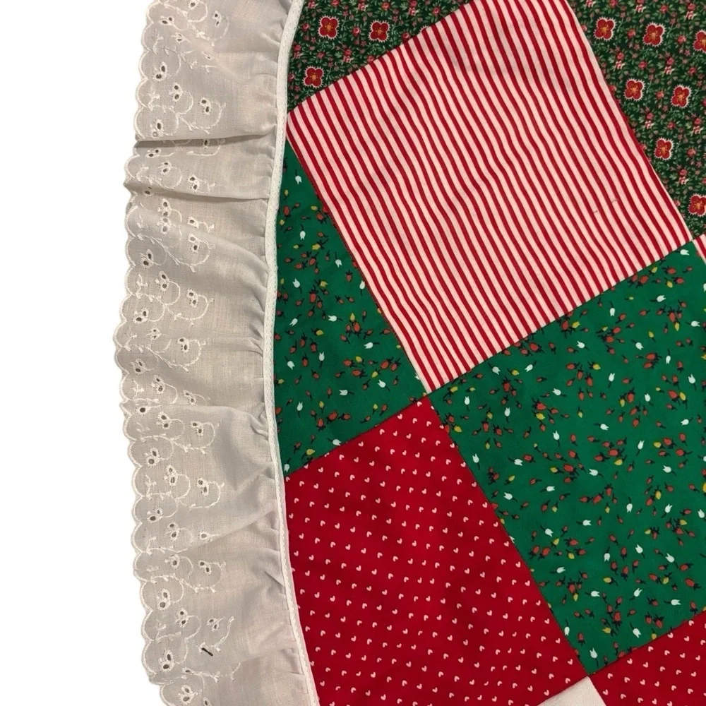 Handmade Large Country Patchwork Christmas Holiday Tree Skirt Eye-let  Lace Trim